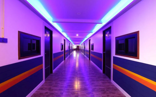 Balcony Party Hostel - Adult Only +18