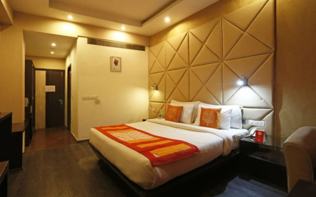 OYO 10968 Hotel Almati 1