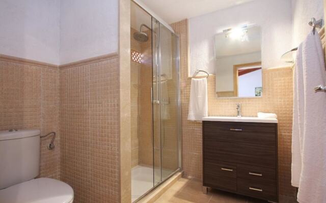 Villa - 3 Bedrooms with Pool - 103171