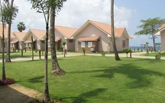 Grand Ngwe Saung Resort