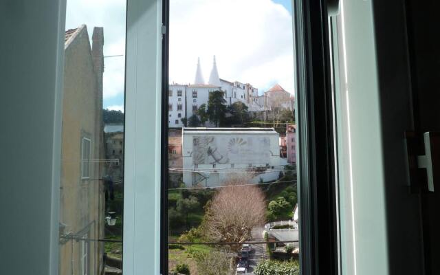 JOIVY Moon Hill Hostel