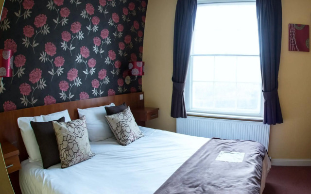 Thomas James Hotel