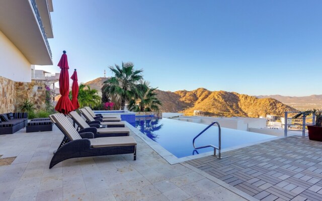 Cabo Pedregal Condo: Ocean View & 2 Infinity Pools