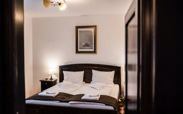 Casa Dives, Transylvania