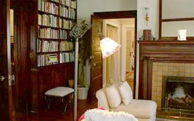 Simply Divine Bed & Breakfast