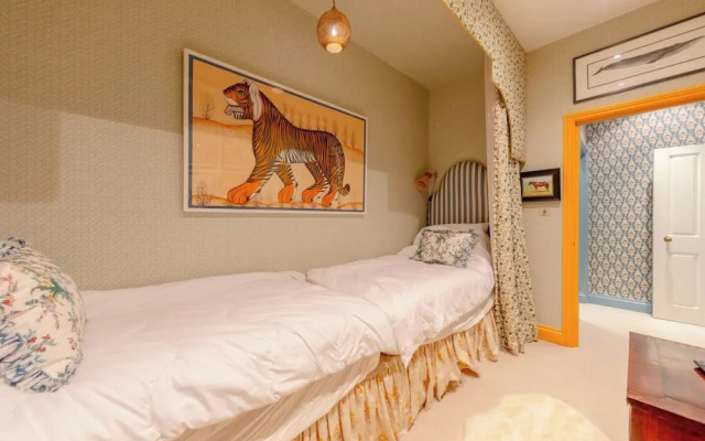Luxurious & Stylish 2BD House - Bayswater!