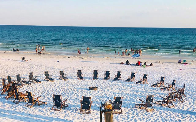 Sandprints C3- Sunny Daze, Miramar Beach