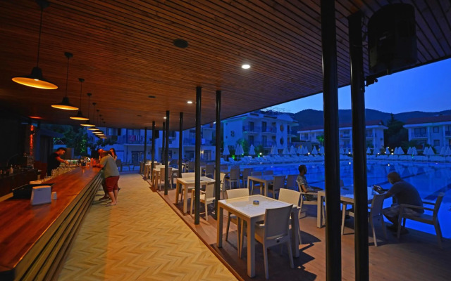 Belcekum Beach Hotel