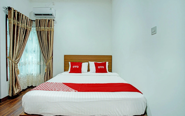 Capital O 92990 Nena Kostel Syariah – Guest Rooms – Padang