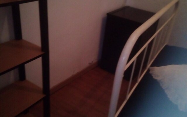Studio in Guimarães, With Enclosed Garden and Wifi