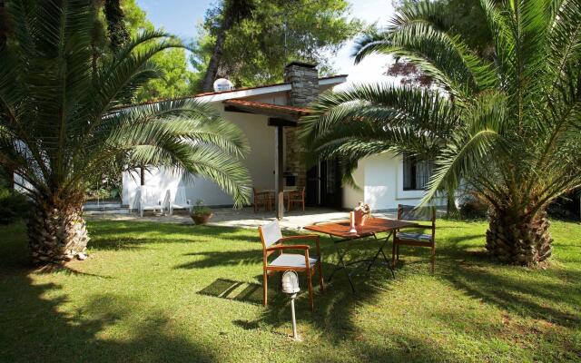 Sani Seaside Luxury - Thalia Pool Retreat