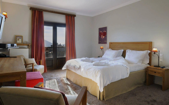 Jennifer Home Hotel