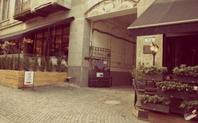 Squirrel Hostel Tbilisi
