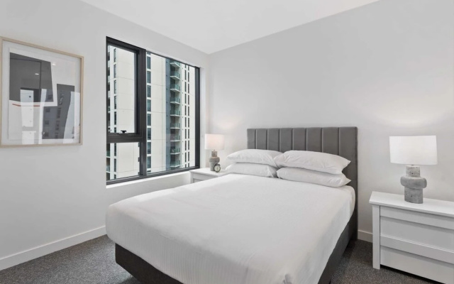 Sophisticated 2-bed With Bay Views & Amenities – Guest Rooms – Melbourne