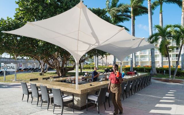 Memories Grand Bahama Beach Resort All-Inclusive