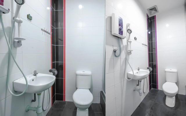 OYO 582 Hotel Walk Inn