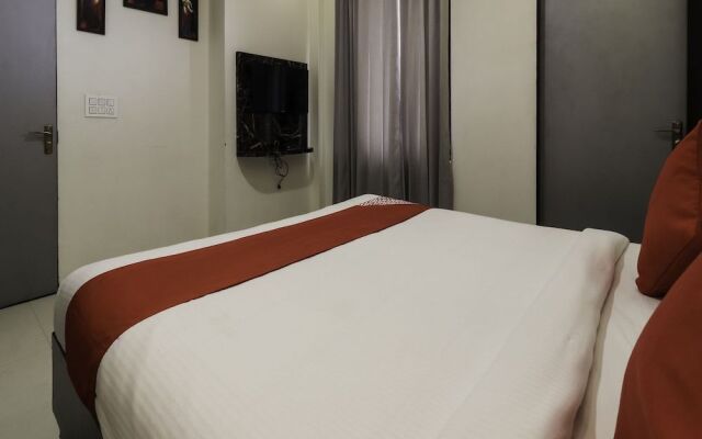 OYO 28722 The Prince Hotel