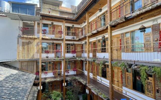 Frigga café snow mountain view Hotel