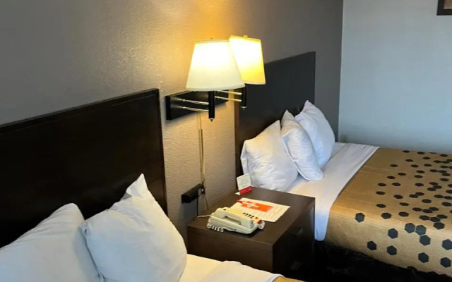Red Carpet Inn - Dumfries/Quantico