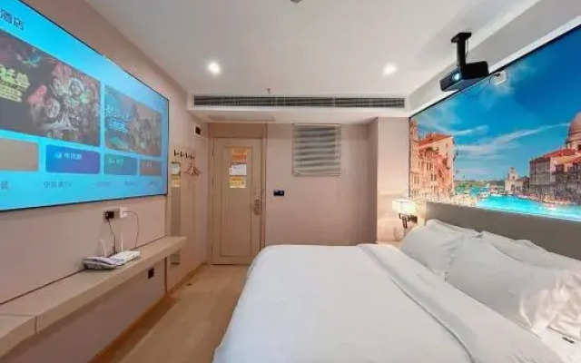 Yibin Four Leaf Hotel