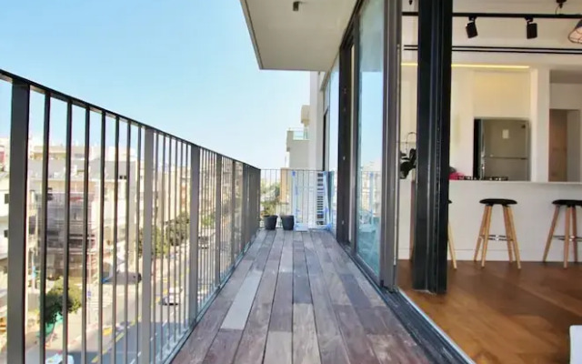 Hilton Beach new Spectacular 2BR Terrace