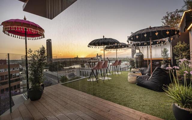 On Suites Sevilla Apartments designed for adults
