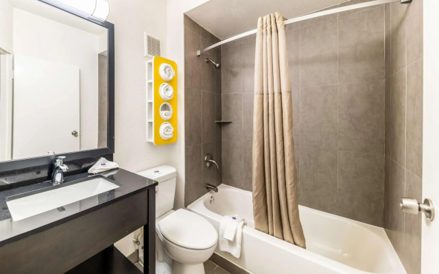 Motel 6 Lewisville, TX - Medical City