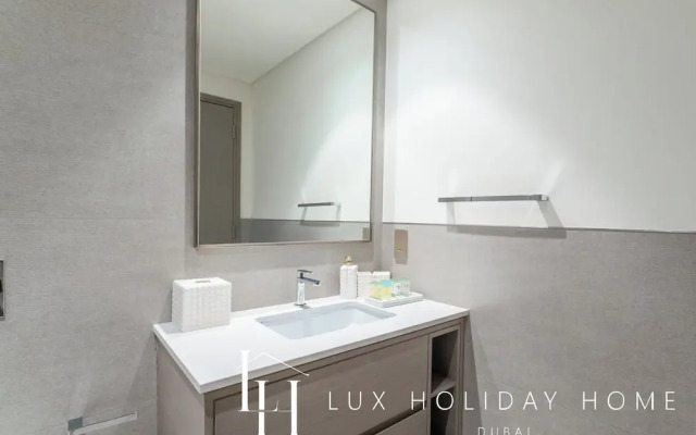 LUX The Grande Signature Skyline Suite 2