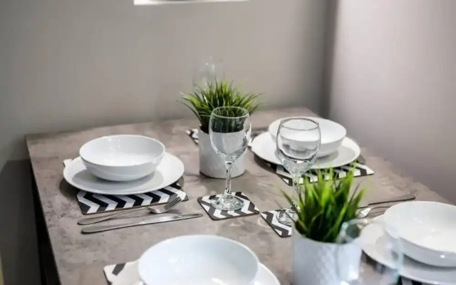 Host Apartments Picasso s Place III