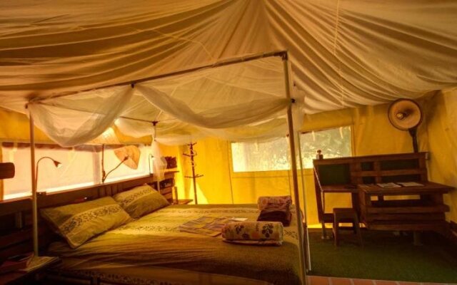 Baan Mae Ying Bungalows & Luxury Glamping Tents
