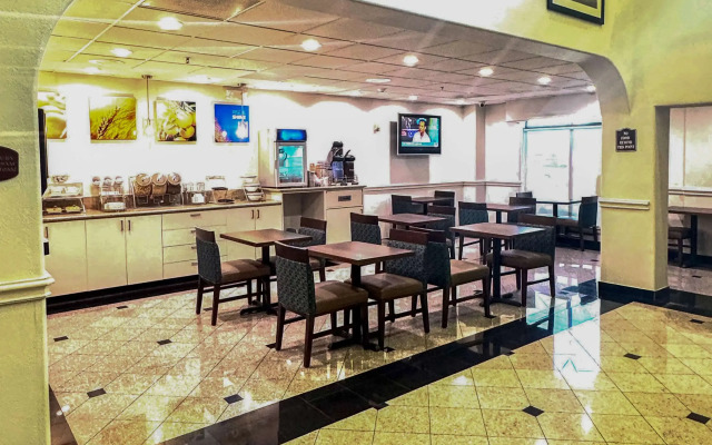Comfort Suites Westchase Houston Energy Corridor