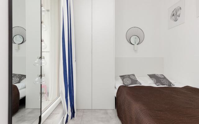 Cozy Apartment Marywilska by Renters