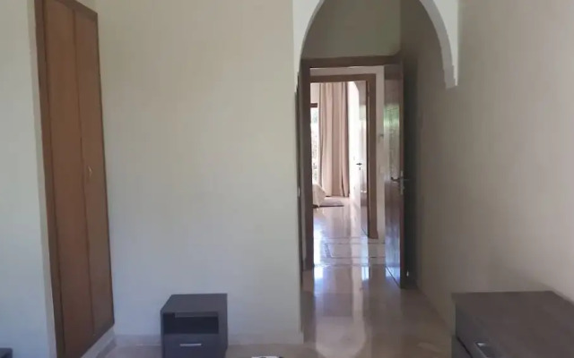 Apple Villa 33