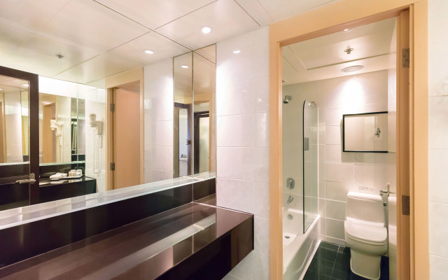 Regal Airport Hotel