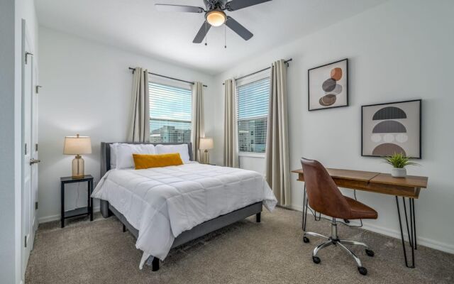 Spacious Beautiful 3-br Condo Prime Location