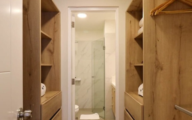 w Splendid 1BR With Balcony in Miraflores