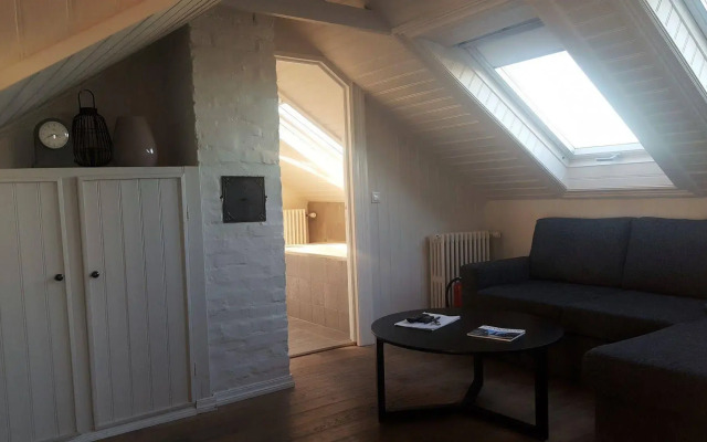 Ambassade Apartments