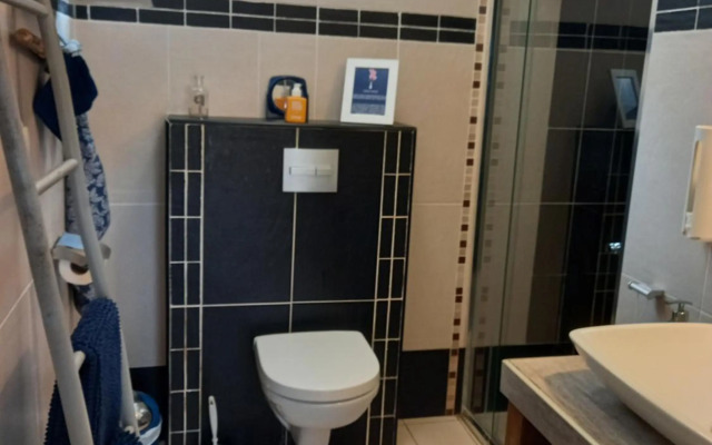 Suite INDIGO JACUZZI PRIVE PISCINE VUE MER acces cuisine laverie