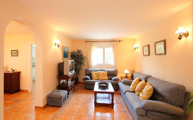 Pla Del Mar 02 - Three Bedroom