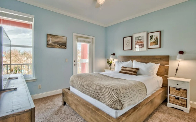 Kono - Coral in Destin