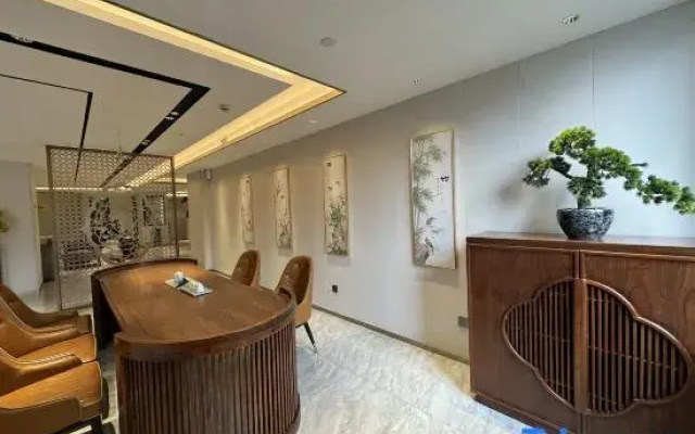 Yitel Premium (Hangzhou West Lake Lakeside Pedestrian Street）