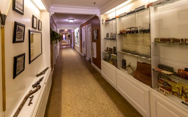 Depot Inn and Suites