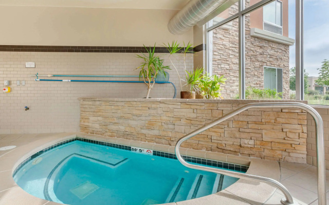 Cambria Hotel Denver International Airport