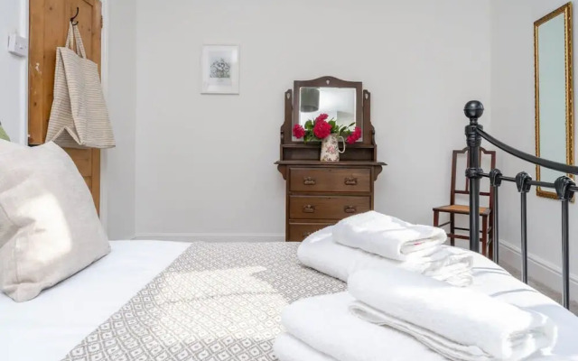 Host Stay Centurion House