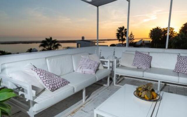 Fabrica Beach Apartments