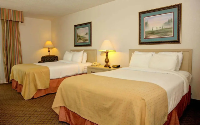 Riverwalk Inn & Suites
