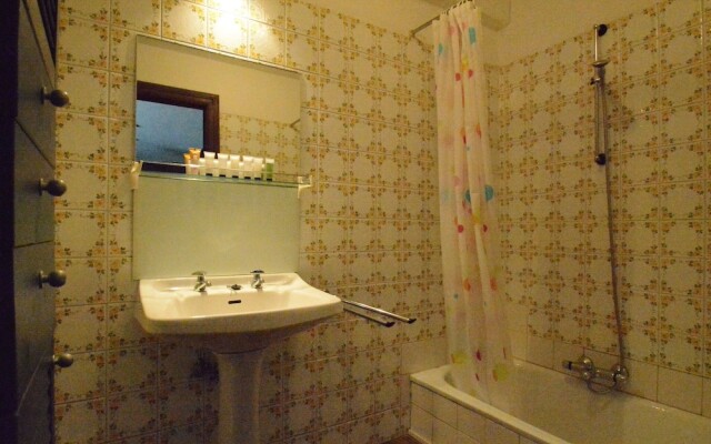 Large Holiday Home in Ambly With Garden