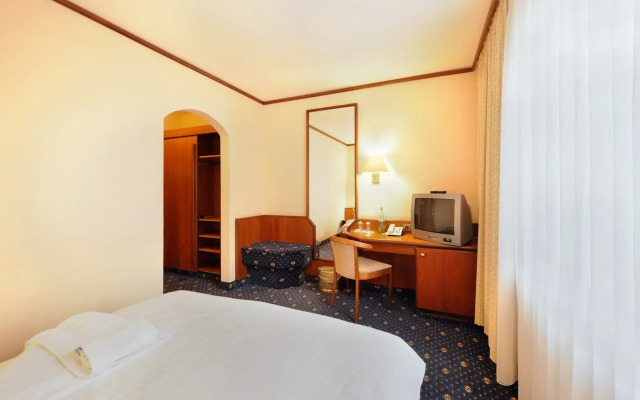 Ambassador Parkhotel