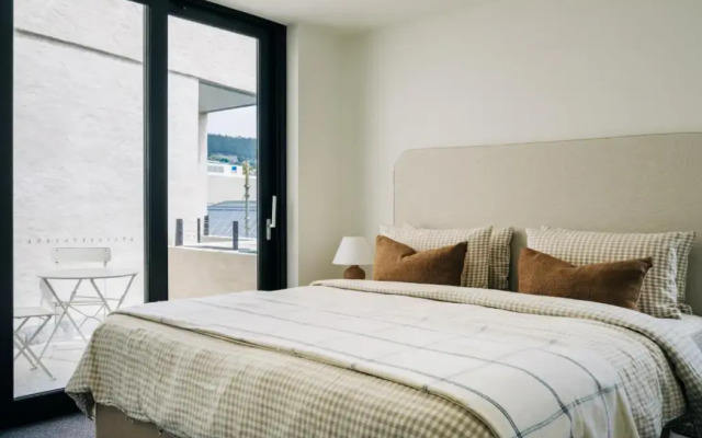 Roxburgh House Apartments