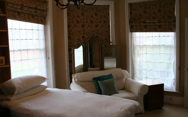 Manor House, Felpham Serviced Apartments